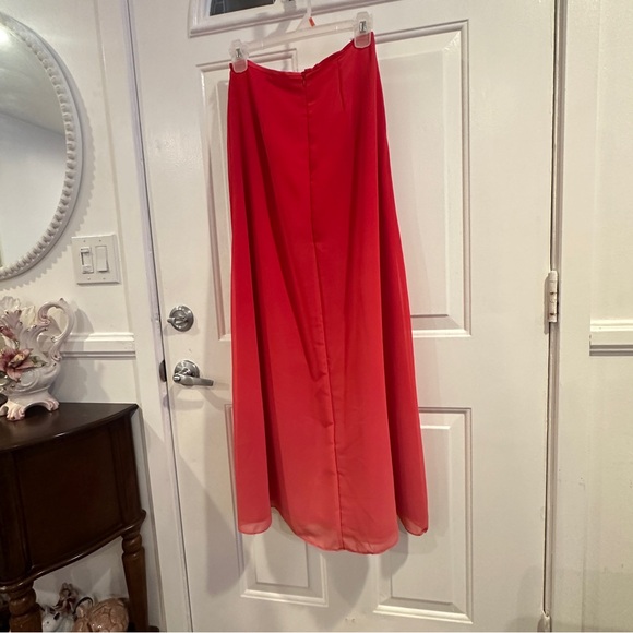 Juno red top with ribbon strap back with skirt - Picture 6 of 12